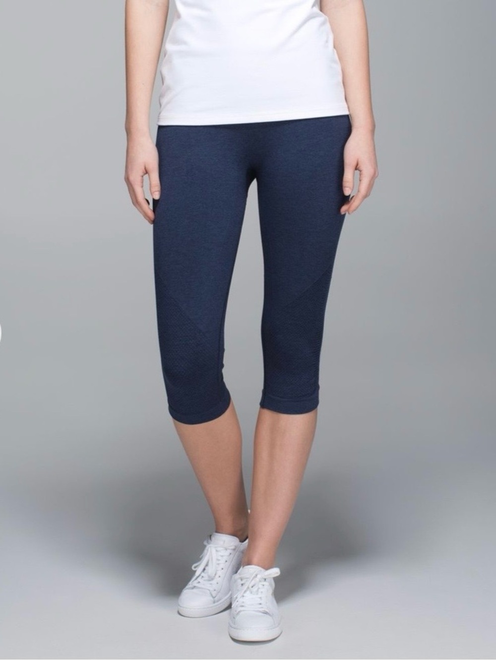 Lululemon In the Flow Crop II Leggings Navy Blue Capri Ruched Yoga 6